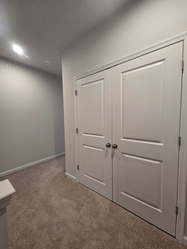 Building Photo - 9227 Magellan Pkwy