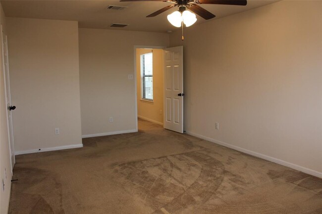 Building Photo - 6643 Sharpstone Creek Ln