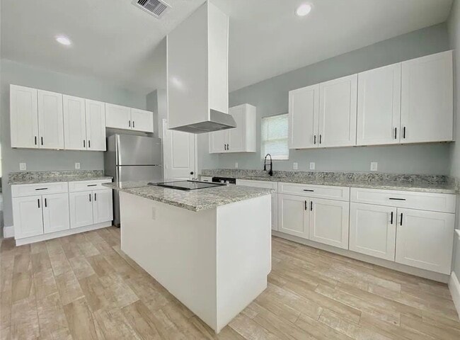 Building Photo - 5754 Reed Rd