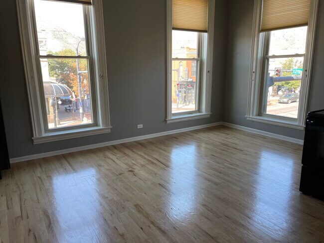 Building Photo - 1203 Washington Ave #202