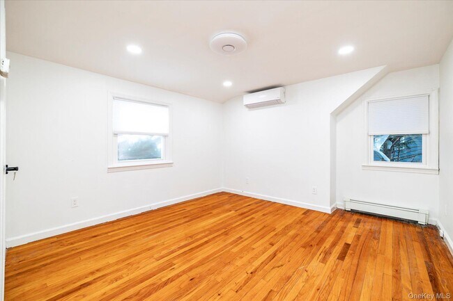 Building Photo - 5 Prospect St