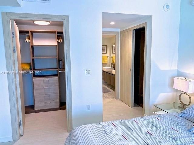 Building Photo - 1000 Brickell Plaza