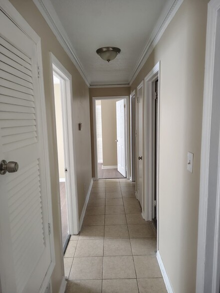 Building Photo - 2872 Leisure Springs Cir