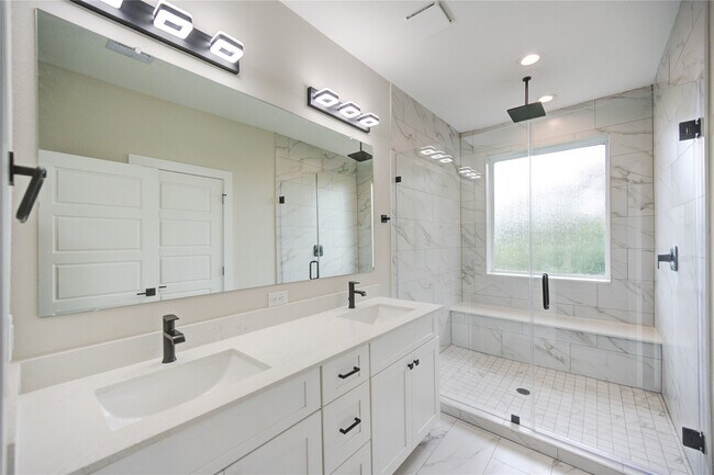 Building Photo - 3406 Rawley St