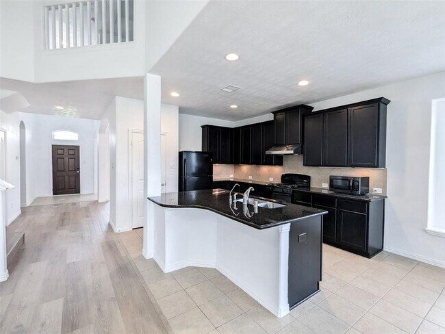 Building Photo - 24606 Forest Canopy Dr