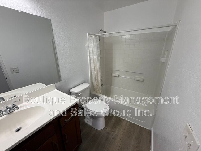 Building Photo - 2258 Pamela Ln