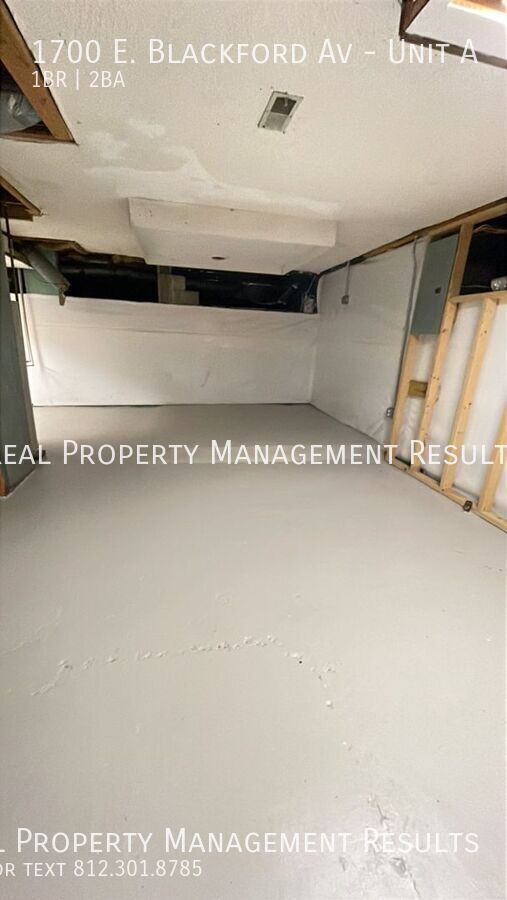 Building Photo - 1700 E Blackford Ave