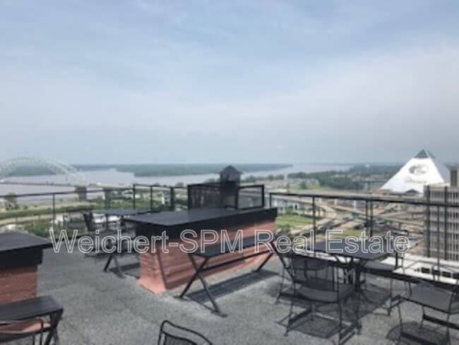 Building Photo - 109 N Main St