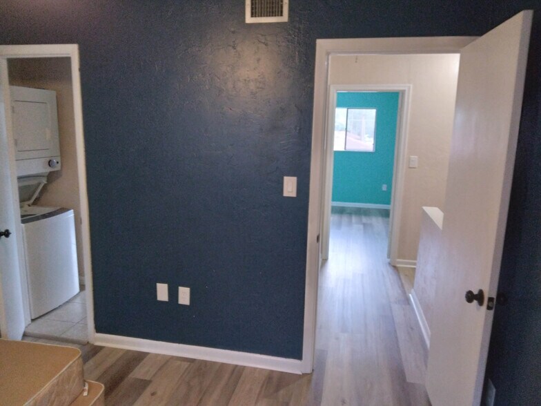 upstaris layout - 4415 NW 41st Plz