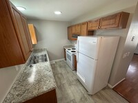 Building Photo - FOR LEASE - 3 bed, 1 bath, 1,218 sqft sing...