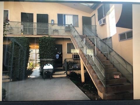 Primary Photo - 5051 Woodman Ave