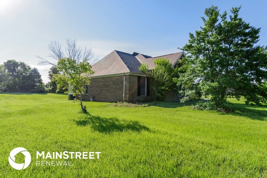 Building Photo - 300 Wava Dr