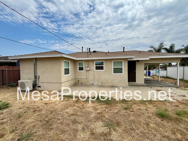 Building Photo - 14798 Ivy Ave