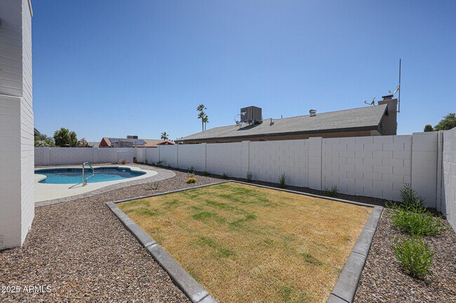 Building Photo - 11202 N 43rd Dr