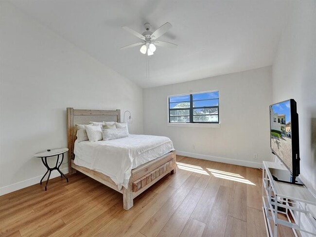 Building Photo - 4300 S Ocean Blvd