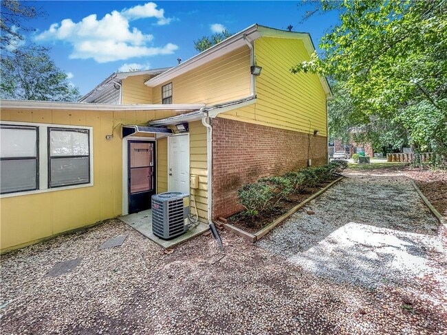 Building Photo - 2251 Salt Springs Pl