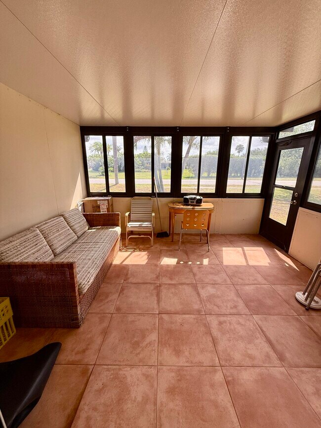 Building Photo - 14464 Campanelli Dr