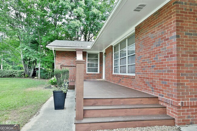 Building Photo - 2002 Marilon Dr