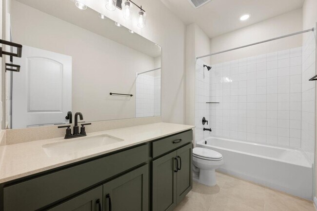 Building Photo - 254 Crater Lk Dr