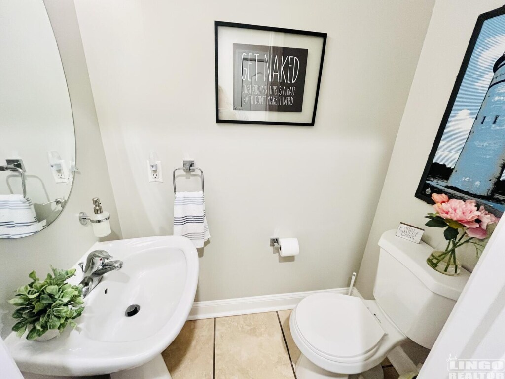 Powder Room - 20256 Simonton Ct