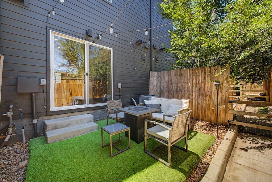 Building Photo - 3437 W 63rd Pl