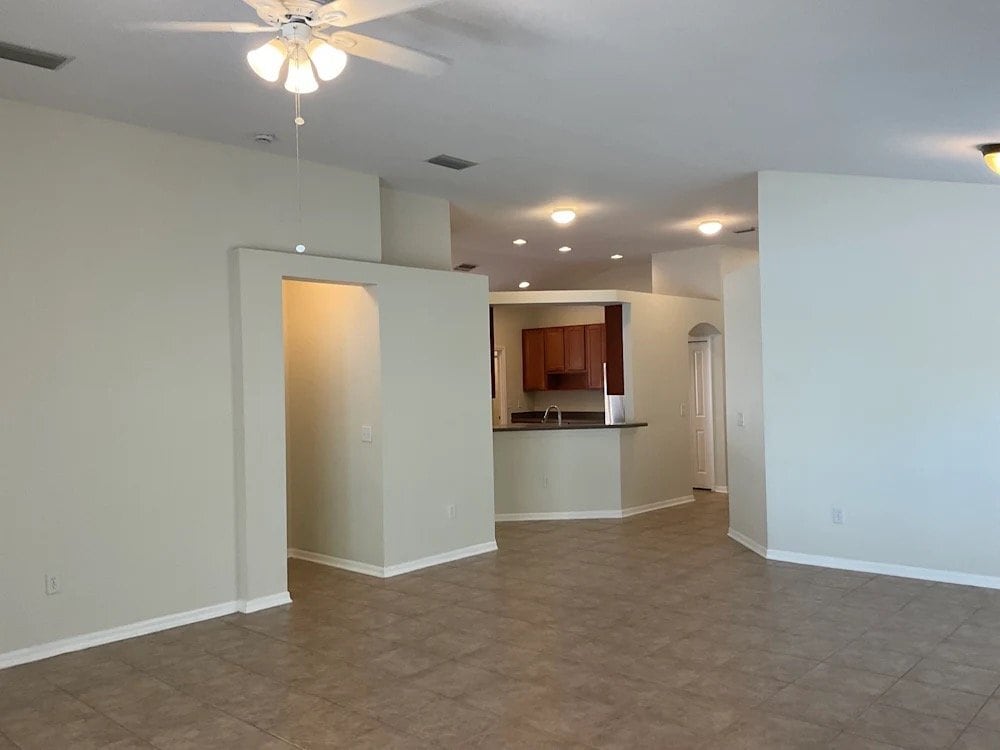 Building Photo - 13207 Old Florida Cir