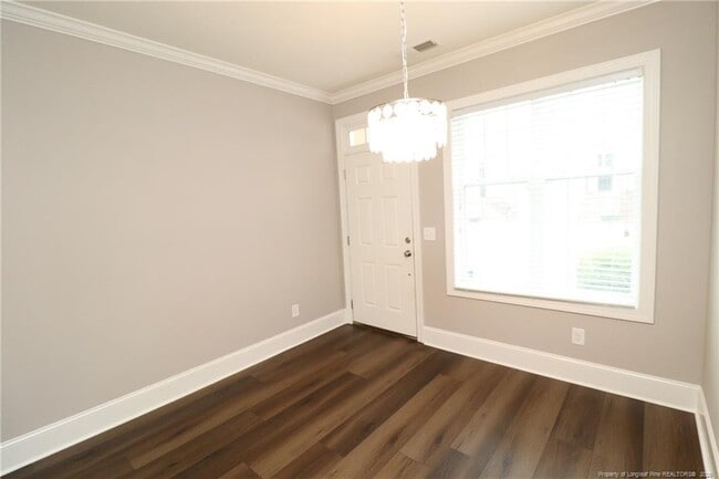 Building Photo - 2824 Plumfield Pl