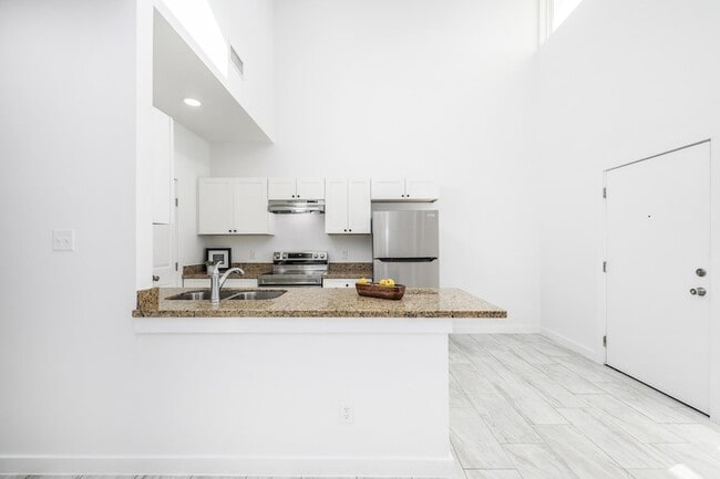 Building Photo - 3911 Casa Blanca Lake Rd