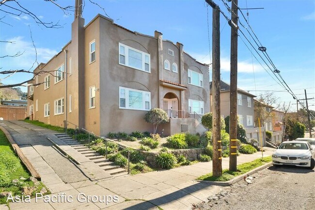Building Photo - 1565 Arch St