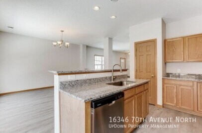 Building Photo - 16346 70th Ave N