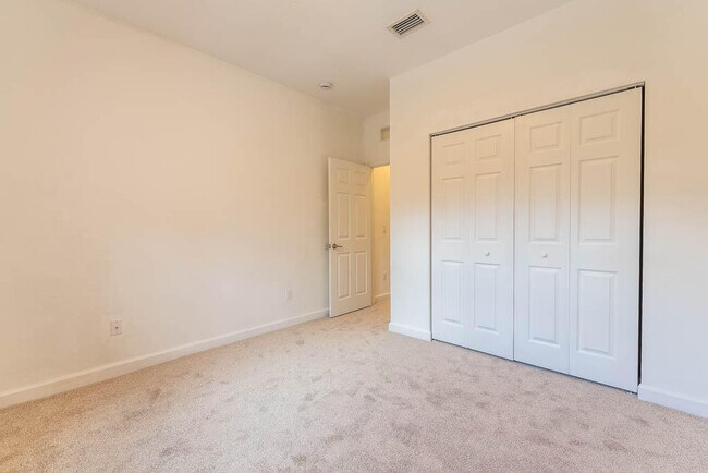 Building Photo - 10283 Wellington Parc Dr