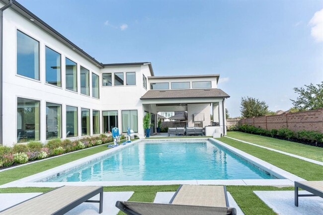 Building Photo - 11502 Lago Bella Dr
