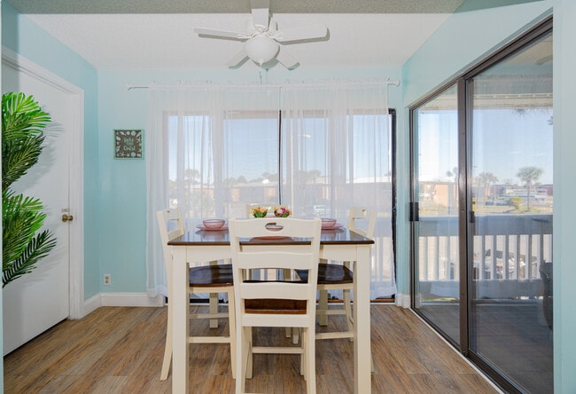 Building Photo - 4000 Gulf Terrace Dr