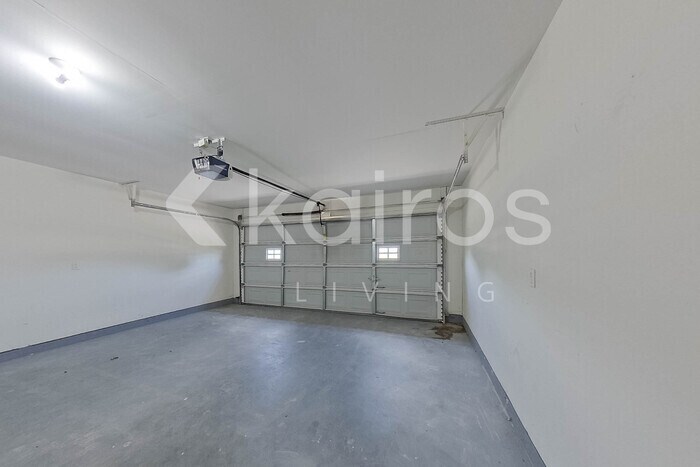 Building Photo - 404 Ali Dr