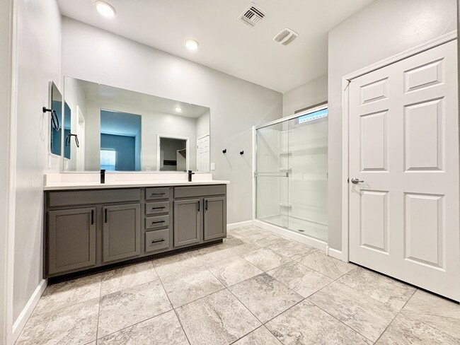 Building Photo - 9383 W Desert Bighorn Trail