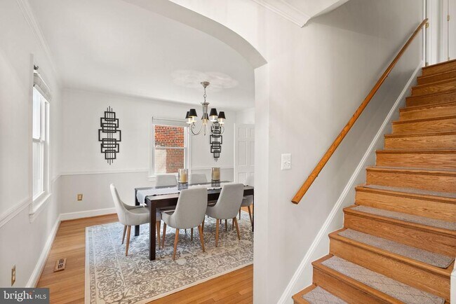 Building Photo - 4714 Upton St NW