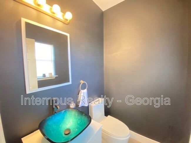 Building Photo - 301 Station Trl