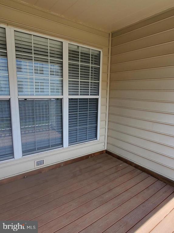 Building Photo - 8202 Catbird Cir