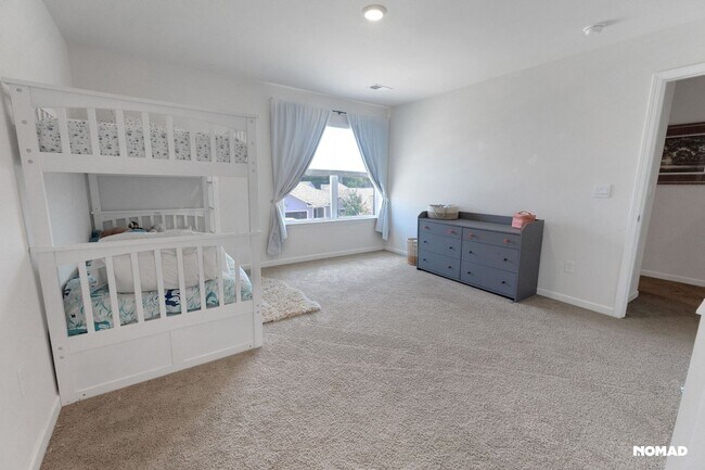 Building Photo - Spacious 4BR House in Piedmont