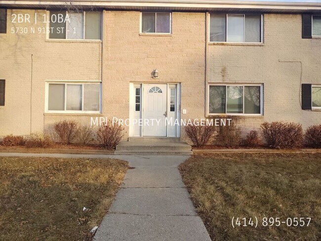 Primary Photo - 5730 N 91st St