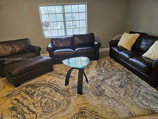 Building Photo - 1100 Salzedo St