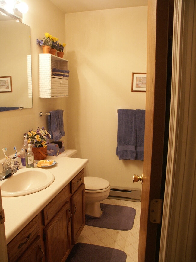 Building Photo - 207 Magnolia Dr