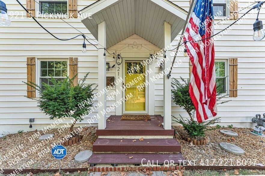 Building Photo - 921 S Pickwick Ave