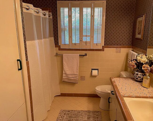 Building Photo - 7527 Quail Run Dr