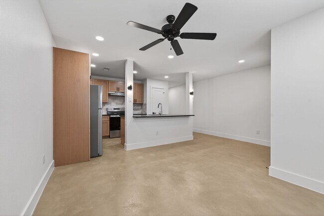 Building Photo - Brand-New Duplex Living in the Heart of Greenville – Modern Finishes & Private Driveways
