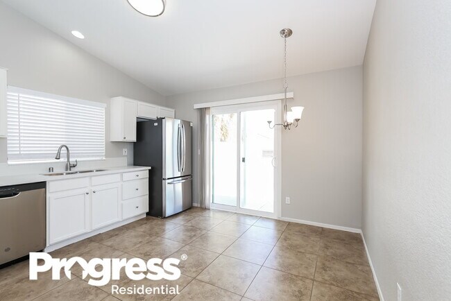 Building Photo - 5536 Cloudy Glen St