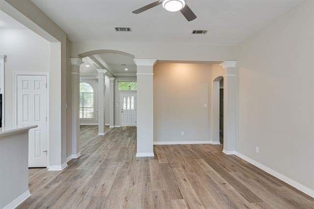 Building Photo - 145 Hearthwood Dr