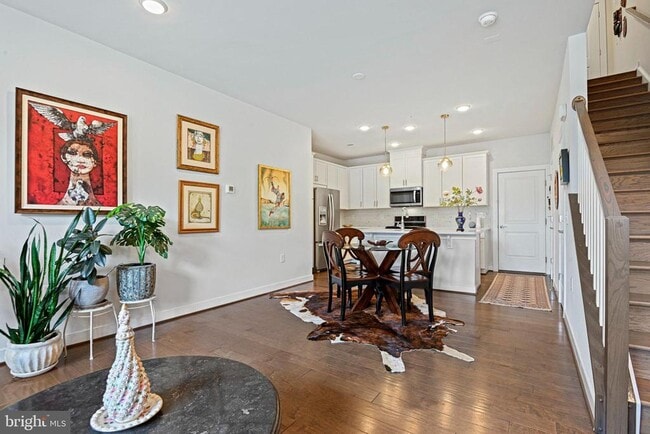 Building Photo - 13342 Arrowbrook Centre Dr