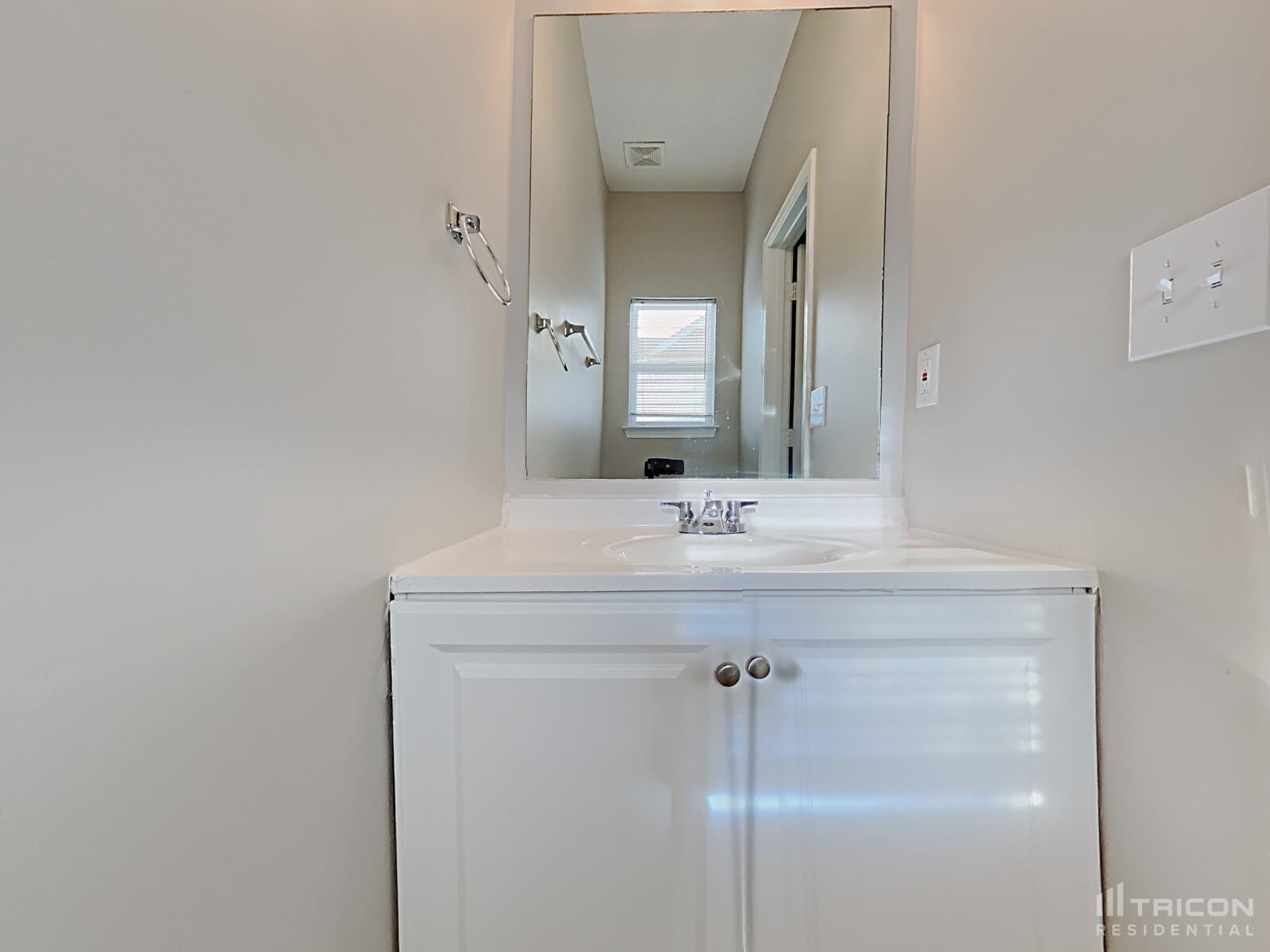 Building Photo - 5195 Bridle Point Pkwy