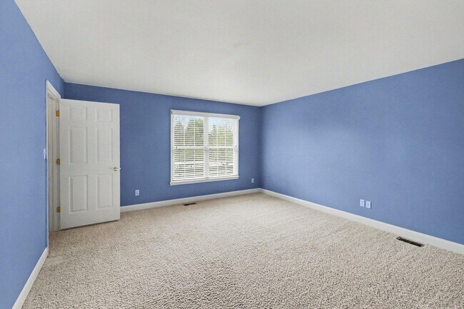 Building Photo - 24829 Reeds Pointe Dr